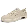 Sapatos de Painel de Couro para Esportes ao Ar Livre Masculinos Sapatos Brancos Casuais Estilo Coreano Tendência Versátil Sapatos Casuais Masculinos Sapatos Tendência Quatro Estações