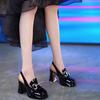 Sexy Couro Envernizado Strass Metal Fastener Baotou Sapatos de salto alto Sandálias femininas de salto grosso Backspace Platform 2023 Novo