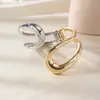 Pulsera Europea y Americana Hueca Asimétrica Doble Anillo Aleación Nicho Geométrico Simple Anillo Pulsera para Mujer Lujo Ligero Gama Alta Simple