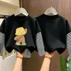 Camiseta de manga longa respirável de algodão puro para meninos, camada base para primavera e outono, novo visual estiloso de duas peças, top estampado versátil