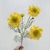 Crisântemo em forma de roda com 4 cabeças de flor, flores artificiais para adereços de estúdio de fotografia de casamento, estudo interno e decoração de casa flores de seda