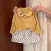 Conjunto de Outono Super Bonito para Creche Infantil Ningli Novo Cardigan Suéter Vazado para Bebê Calça Longa de Bolinhas