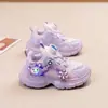 Tenis para Niñas Primavera 2025 Versátiles EVA Ligeros Suela Suave Zapatos de Papá Hebilla Giratoria Lindos con Luces Zapatos Transpirables