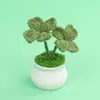 Flores Artificiales Simuladas Hechas a Mano Terminadas Trébol de Cuatro Hojas Planta Pequeña en Maceta Flores de Lana Tejidas Adornos Pequeños para el Hogar, Oficina, Coche