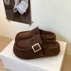 Mule de Pelúcia com Fivela Retrô para o Inverno 2026, Chinelos de Algodão para Mulheres, Confortáveis para Uso Externo, Sola Grossa, Fácil de Calçar, Chinelos Quentes