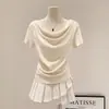 Camiseta Sexy de Manga Curta Off-Shoulder Cor de Damasco para Mulheres, Verão 2025, Top Hot Girl Irregular Slim Fit que Marca a Cintura Emagrecedor
