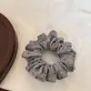Goma de Pelo Versátil Estilo Coreano Perezoso de Lunares Color Crema Suave y Elegante para Cola de Caballo o Moño para Mujeres