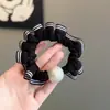 Scrunchie de cetim listrado com pérolas, estilo coreano, simples, elástico de cabelo durável e que não danifica, acessório de cabelo moderno e de alta qualidade