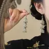Brincos de Franja Prateados Retrô Sino Esculpido em Crescente Brinco Jhumka Brincos Acessórios de Combinação para Viagem
