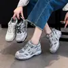Tênis de treino alemão feminino 2026 novo modelo de outono, sapatos esportivos casuais versáteis e respiráveis com aumento interno de altura