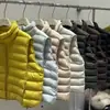 Colete de algodão com enchimento canelado leve para mulheres, estilo curto, nova versão coreana para outono e inverno de 2026, corte solto, gola alta, colete super estiloso