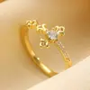 Anillo de Flor de Iris Inspirado en Diseño Transfronterizo, Flor de Cruz de Circonita Vintage para Hombres, Anillo Ajustable de Lujo Ligero de Nicho de Alta Gama