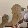 Botas Curtas Merade que Aumentam a Altura Femininas 2026 Novas Botas Martin com Salto Bloco e Fivela em V Botas Empilhadas Botas Western Cowboy