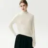 Nova coleção outono e inverno: suéter feminino de cashmere com gola alta meia, apresentando punho com dobra meia-alta e design em tricô vazado, perfeito como peça base