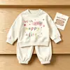 Conjunto Fofo para Meninas Primavera e Outono Novo Bebê Crianças Moletom Soltinho e Calça de Moletom Conjunto de Duas Peças Estiloso Roupas Infantis Pequenas e Médias