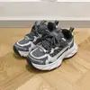 Tamanhos 32-37 Tênis esportivo infantil de algodão de duas camadas para meninos e meninas, tênis dad shoe, novo estilo de inverno, sola leve, sapatos casuais de algodão 6784