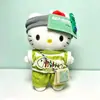 El Colgante de Hello Kitty Se Puede Usar para Vestir el Peluche Muñeco con Ropa, Conjunto de Falda y Impermeable de Puntos