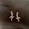 Pendientes de serpiente de circonita cúbica con baño de oro auténtico, elegantes, ligeros, lujosos y distintivos, de alta gama para mujer.