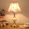 Abajur estilo chinês, luminária de cabeceira para quarto, estilo americano simples retrô, dote de casamento para noiva, luminária de metal festiva para quarto de casamento, duradoura