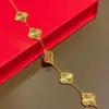 Pulsera Popular Transfronteriza Europea y Americana con Diseño de Moda Chapada en Oro de Alta Gama de Trébol de Cinco Hojas Pulsera de Flor de Cuatro Hojas de Imitación de Oro para Mujer