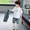 Traje de Verano de Mezclilla para Niños Fresco y Elegante Atuendo de Verano para Bebé Chal Delgado Conjunto de Tres Piezas Ropa Infantil de Moda de Manga Corta