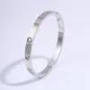 Pulseira de Aço Titânio para Meninas, Pulseira de Aço Inoxidável de Alto Padrão com Coração Cravejado de Diamante, Pulseira Dourada com Galvanoplastia de Ouro Real 18K Não Desbota