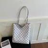 Bolsa Retrô de Luxo 2026 Novo Modelo Bolsa Feminina Simples Versátil Bolsa de Ombro para Trabalho e Deslocamento Bolsa Tote de Grande Capacidade