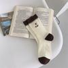 [Doble aguja] otoño e invierno calcetines retro de rayas hasta media pantorrilla ins estudiante japonés lindo oso calcetines de felpa medias de mujer