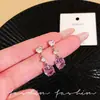 Pendientes de Corazón con Diamantes Rosas 2026, Estilo Dulce y Fresco, Diseño Único, Pendientes de Lujo Ligero para el Trabajo y Citas, Accesorios Versátiles para las Orejas