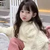 Suéter estilo perezoso para niñas, nueva colección otoño/invierno 2026, color liso, tejido grueso, tejido de ochos, dulce y moderno