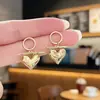 Pendientes Europeos y Americanos de Lujo Ligero de Nicho Exagerados con Forma de Corazón Tridimensional para Mujer, Pendientes Brillantes de Forma de Corazón Simples de Gama Alta