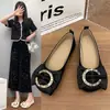 Mocassins de Cor Sólida Planos 2025, Sola Super Macia, Sapatos de Couro com Laço, Sapatos de Boca Rasa para Mulheres, Adequados para Uso Externo