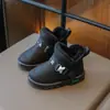 Zapatos de algodón de otoño e invierno para niños, botas de nieve cálidas, zapatos para caminar para bebés, botas de nieve engrosadas con felpa, zapatos de exterior para niños y niñas