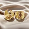 Anillo de acero inoxidable hueco elegante estilo europeo y americano para mujer, lujo ligero, sentido de alta gama, apertura ajustable, titanio no descolorante
