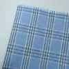 Tejido de cuadros azul teñido en hilo de estilo fresco, disponible en stock para primavera y verano, para ropa de camisas de hombre y mujer