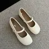 Sapatos brancos estilo Chanel Qipao para mulheres 2026 Outono novo estilo para combinar com saias Mary Jane pequenos sapatos de couro bico redondo novos sapatos de estilo chinês