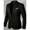 El comercio exterior siempre tiene en stock populares blazers casuales ajustados para hombre, trajes de negocios de color liso y chaquetas de un solo botón de moda para hombres jóvenes