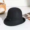 Chapéu Estilo Novo 2026 para Mulheres, Outono e Inverno, Moda Britânica, Chapéu Pequeno Elegante, Chapéu Casual de Feltro de Lã, Aba Curta, Borda Enrolada