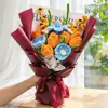 Ramos de Flores Trenzadas Hechos a Mano con Bloques de Color Retro, Ramos Creativos de Mano para Sorpresas Navideñas y de Cumpleaños, Disponibles para Venta al por Mayor