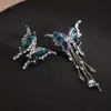 Pendientes Asimétricos de Borla Líquida Aguja de Plata Mariposa, Diseño de Lujo Ligero, Estilo Dulce y Fresco, Pendientes de Moda Versátiles de Nicho