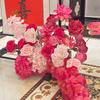 Cubo de abrazos de celebridades en línea con flores artificiales, Libro Rojo, mismo diseño de habitación de boda, traje de flores falsas, inauguración de la casa, decoración de felicidad, cubo de bendición de flores