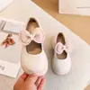 Nuevos Zapatos de Princesa de Cuero para Niñas Primavera/Verano 2026 Estilo Primavera Versátil Moño Moda Zapatos de Princesa de Suela Suave para Niñas