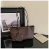 Bolso de mujer retro de gran capacidad de comercio exterior, bolso de mano casual y sencillo, bolso de hombro de moda y único para llevar debajo del brazo