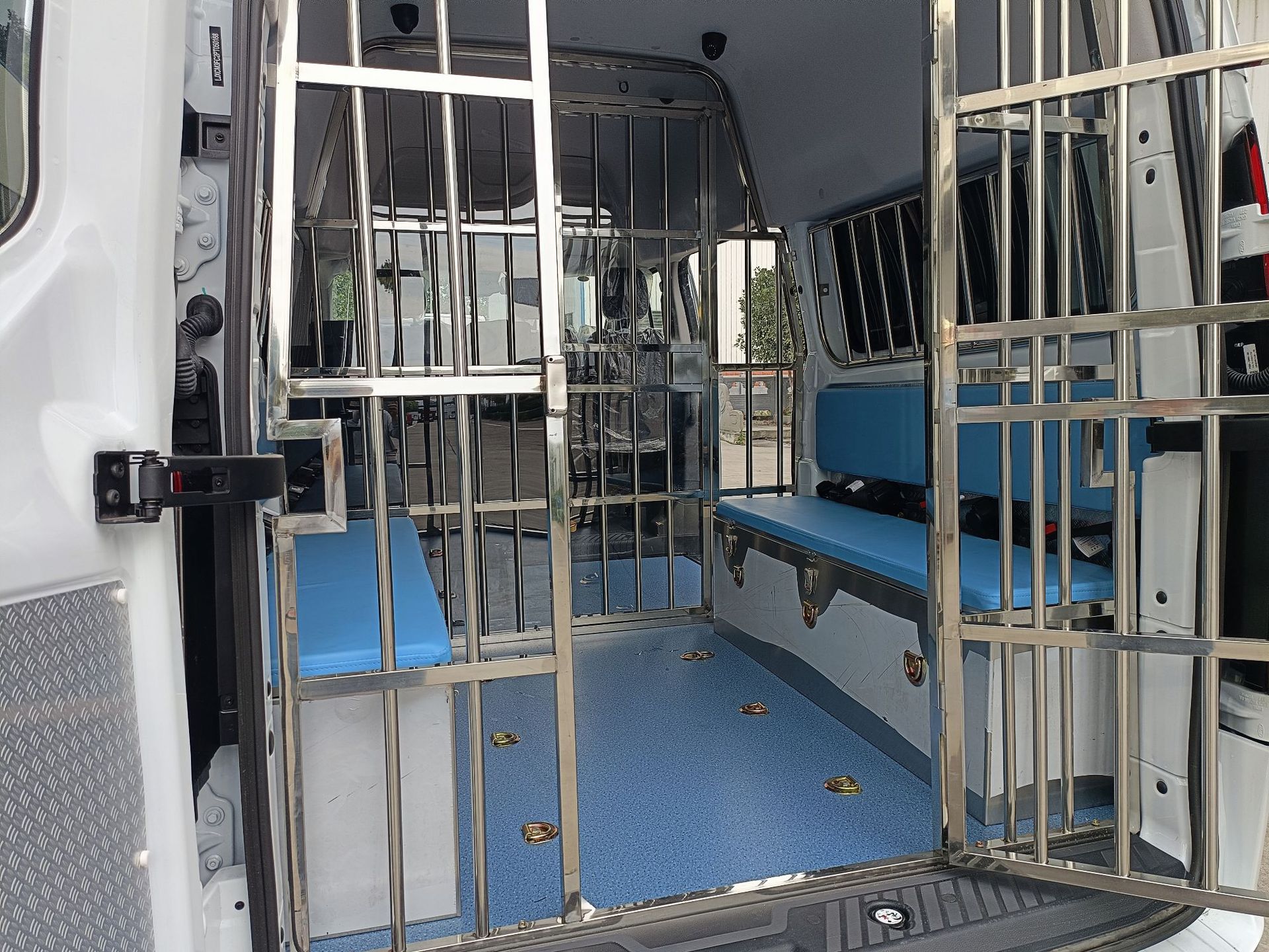 新款362囚车 (11).jpg