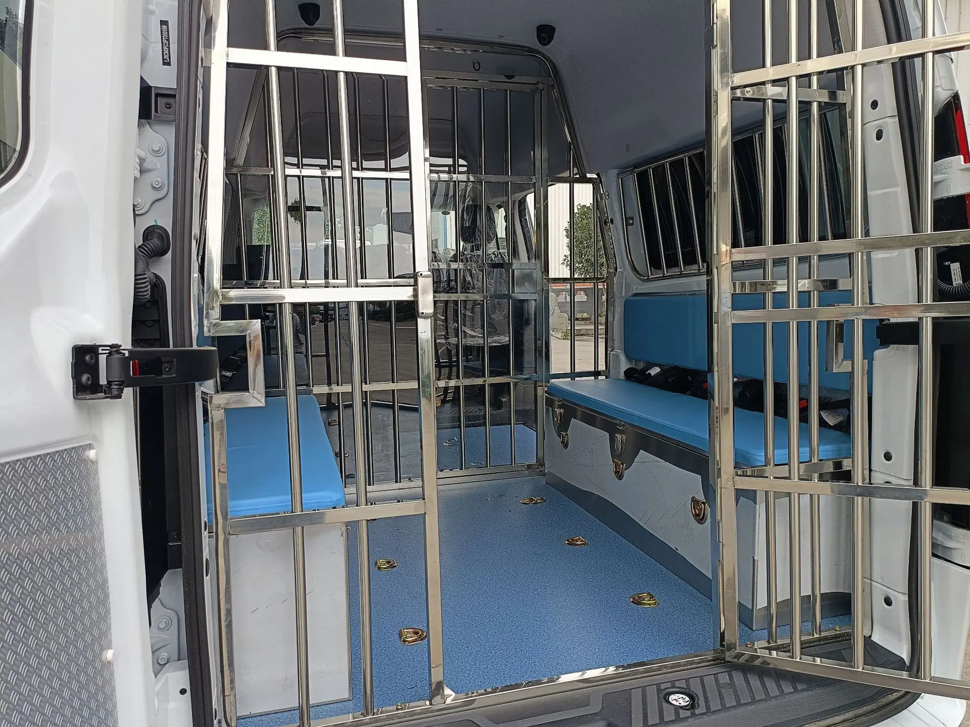 新款362囚车 (11).jpg