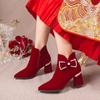 Botas Curtas de Salto Grosso para Mulheres Outono e Inverno 2024 Novas Sapatos de Brinde de Noivado Vinho Borgonha Sapatos de Casamento Chinês Xiuhe Botas de Casamento de Salto Alto