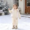 Conjunto Infantil Outono/Inverno 2026 Novo Estilo Bebê Casual Colete Quente Crianças Manga Longa Mais Veludo Conjunto de Três Peças Tendência Dropshipping