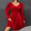 Roupa Feminina Plus Size Europeia e Americana Transfronteiriça 2026 Outono e Inverno Novo Estilo Saia Curta Evasê Acinturada Vestido de Festa de Veludo de Manga Longa
