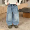 TongKu 2026 Invierno Nuevo Estilo Coreano Jeans Gruesos con Felpa para Niños Pequeños y Bebés Pantalones Rectos de Terciopelo de Una Pieza