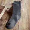 Novas meias de cano médio de outono, meias masculinas de algodão de cor sólida, clássicas, meias masculinas de negócios, meias de cano médio, absorventes de suor, atacado 611